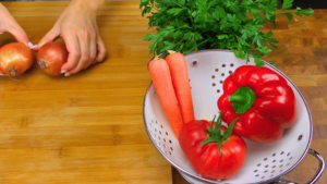 Chopping and preparing vegetables for golumpki